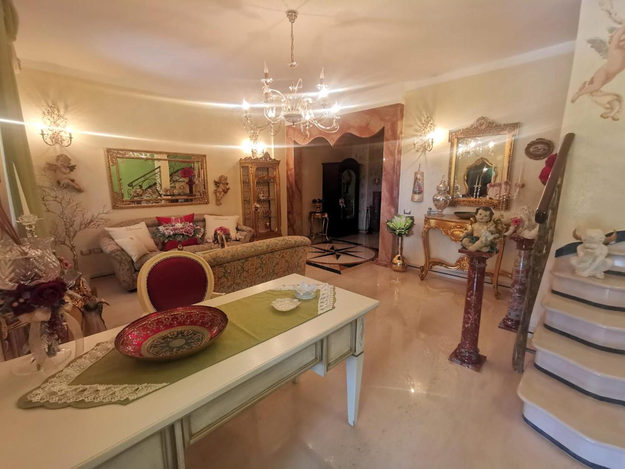Queen'S Luxurious House 갈리폴리 외부 사진