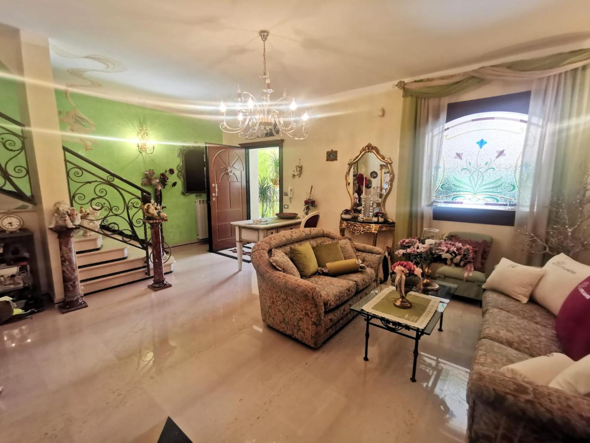 Queen'S Luxurious House 갈리폴리 외부 사진